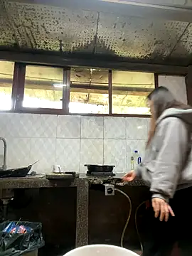 Hellen 111 online show from December 2024 01:30:01 AM