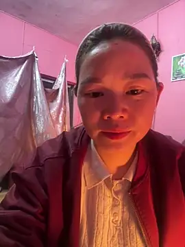 Hellen 111 online show from March 2025 02:53:02 PM