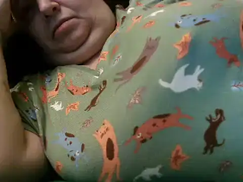 WHITEDAROSE online show from December 2024 04:17:01 PM