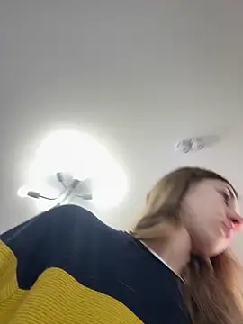 Snapshot of KateRedgar chatting on October 2025 02:32:02 PM KateRedgar online show from October 2025 02:32:02 PM