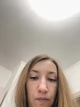 KateRedgar online show from May 2026 03:41:02 PM