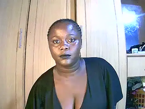BootyMama22 online show from December 2024 05:46:01 PM