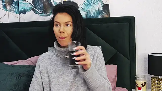 Snapshot of tanyagrey chatting on December 2024 03:25:02 PM tanyagrey online show from December 2024 03:25:02 PM