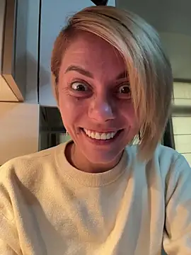 Snapshot of tanyagrey chatting on October 2025 06:50:02 AM tanyagrey online show from October 2025 06:50:02 AM