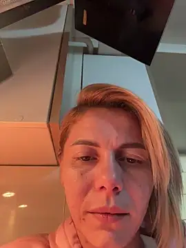 Snapshot of tanyagrey chatting on October 2025 07:21:02 AM tanyagrey online show from October 2025 07:21:02 AM