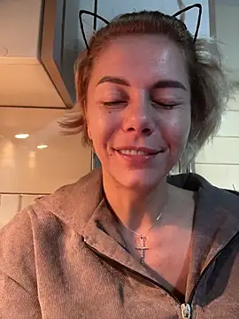 Snapshot of tanyagrey chatting on October 2025 06:37:02 AM tanyagrey online show from October 2025 06:37:02 AM