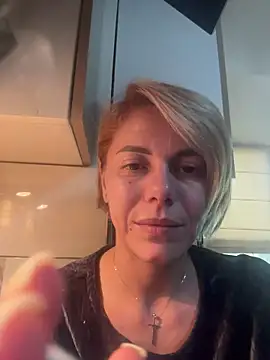 Snapshot of tanyagrey chatting on November 2025 08:15:01 AM tanyagrey online show from November 2025 08:15:01 AM