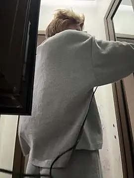 Snapshot of tanyagrey chatting on November 2025 06:57:02 AM tanyagrey online show from November 2025 06:57:02 AM