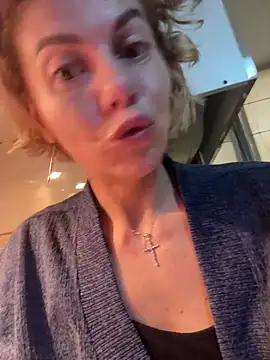 Snapshot of tanyagrey chatting on November 2025 07:20:02 AM tanyagrey online show from November 2025 07:20:02 AM