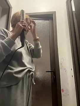 Snapshot of tanyagrey chatting on November 2025 07:29:02 AM tanyagrey online show from November 2025 07:29:02 AM