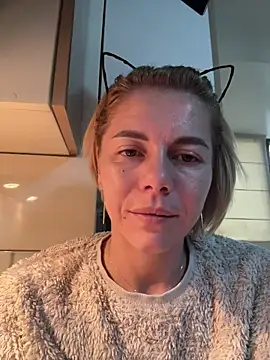 Snapshot of tanyagrey chatting on November 2025 06:40:02 AM tanyagrey online show from November 2025 06:40:02 AM