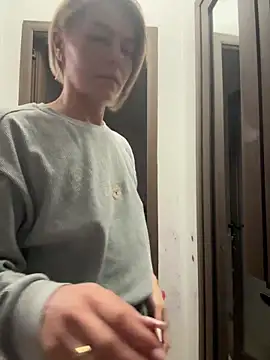 Snapshot of tanyagrey chatting on November 2025 07:52:02 AM tanyagrey online show from November 2025 07:52:02 AM