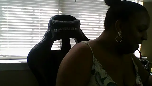 Badgirlbrittt online show from September 2025 04:43:02 PM