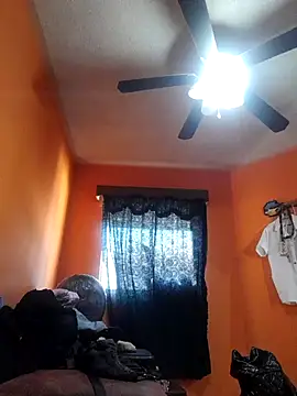 miicheele32 online show from March 2025 06:04:02 PM