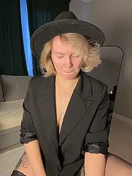 Charming Daphny online show from February 2026 12:03:01 PM