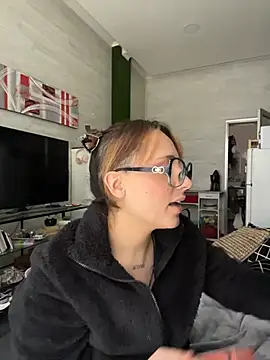 Snapshot of Hawitxui chatting on November 2025 10:17:02 AM Hawitxui online show from November 2025 10:17:02 AM