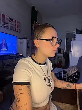 Snapshot of Hawitxui chatting on December 2025 08:12:02 AM Hawitxui online show from December 2025 08:12:02 AM