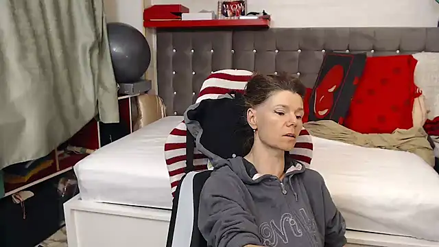 kellyterapy online show from May 2026 12:18:01 AM