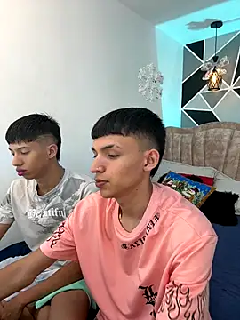 Juan Nd Steven online show from December 2025 04:18:02 AM