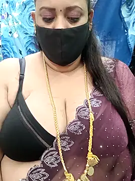 Snapshot of ashikaa_r chatting on October 2025 03:38:01 AM ashikaa r online show from October 2025 03:38:01 AM