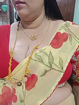 Snapshot of ashikaa_r chatting on June 2026 01:54:01 PM ashikaa r online show from June 2026 01:54:01 PM