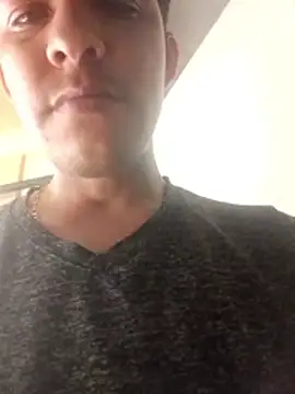 Alonsomadeira online show from April 2026 05:32:01 PM