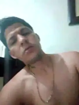 Snapshot of Alonsomadeira chatting on May 2026 12:32:02 PM Alonsomadeira online show from May 2026 12:32:02 PM