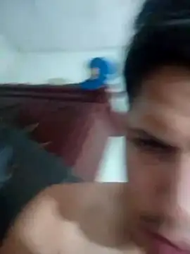 Snapshot of Alonsomadeira chatting on May 2026 01:18:02 PM Alonsomadeira online show from May 2026 01:18:02 PM