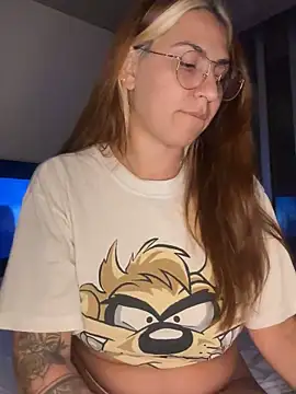 Snapshot of diosa202 chatting on January 2025 03:52:02 AM diosa202 online show from January 2025 03:52:02 AM