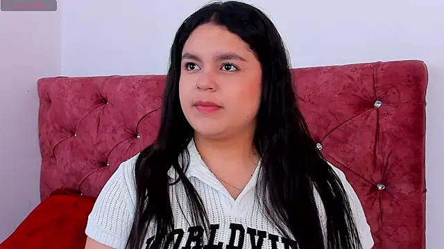 Snapshot of skyhotgirll chatting on June 2026 05:56:02 PM skyhotgirll online show from June 2026 05:56:02 PM