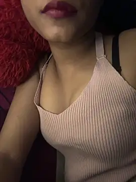 Snapshot of Hot_Goldengirl chatting on October 2025 08:08:01 PM Hot Goldengirl online show from October 2025 08:08:01 PM