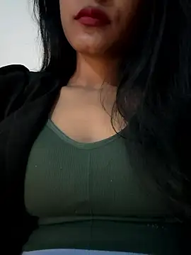 Snapshot of Hot_Goldengirl chatting on January 2026 07:30:01 PM Hot Goldengirl online show from January 2026 07:30:01 PM