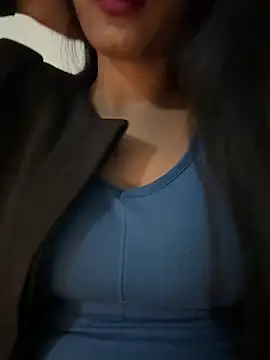 Snapshot of Hot_Goldengirl chatting on January 2026 08:14:01 PM Hot Goldengirl online show from January 2026 08:14:01 PM