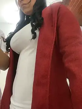 Snapshot of luisa16xxx chatting on December 2024 01:31:02 AM luisa16xxx online show from December 2024 01:31:02 AM