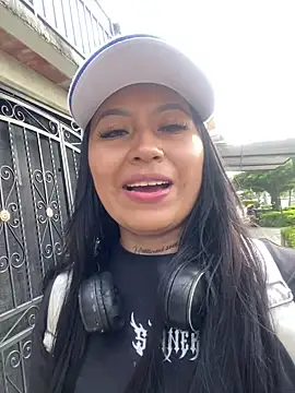 Snapshot of luisa16xxx chatting on January 2025 08:57:02 PM luisa16xxx online show from January 2025 08:57:02 PM