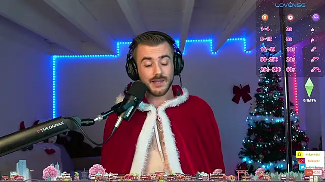 Snapshot of Mikev chatting on December 2024 07:07:02 PM Mikev online show from December 2024 07:07:02 PM