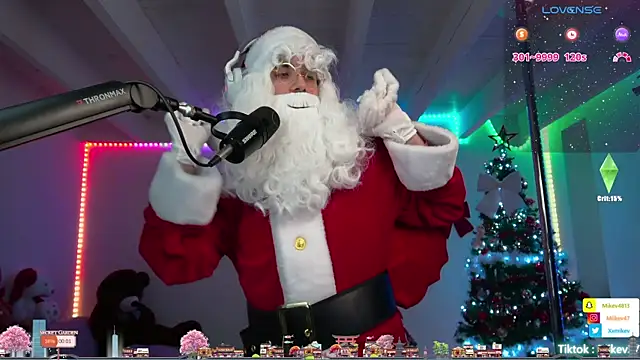 Snapshot of Mikev chatting on December 2024 07:09:02 PM Mikev online show from December 2024 07:09:02 PM