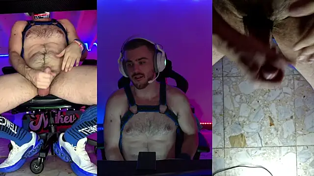 Snapshot of Mikev chatting on January 2025 10:05:01 PM Mikev online show from January 2025 10:05:01 PM