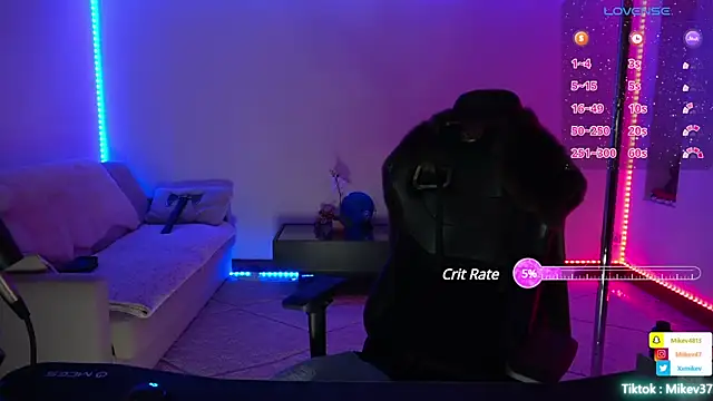 Snapshot of Mikev chatting on March 2025 10:10:01 PM Mikev online show from March 2025 10:10:01 PM