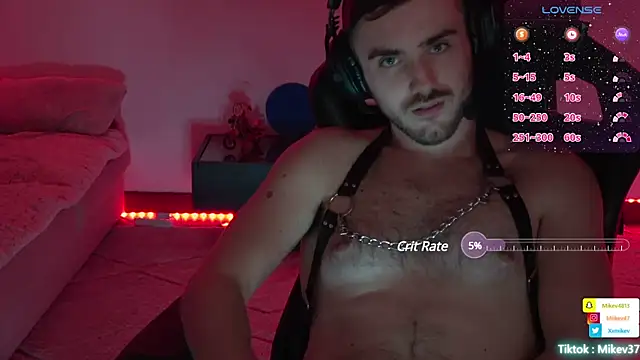 Snapshot of Mikev chatting on March 2025 10:06:01 PM Mikev online show from March 2025 10:06:01 PM