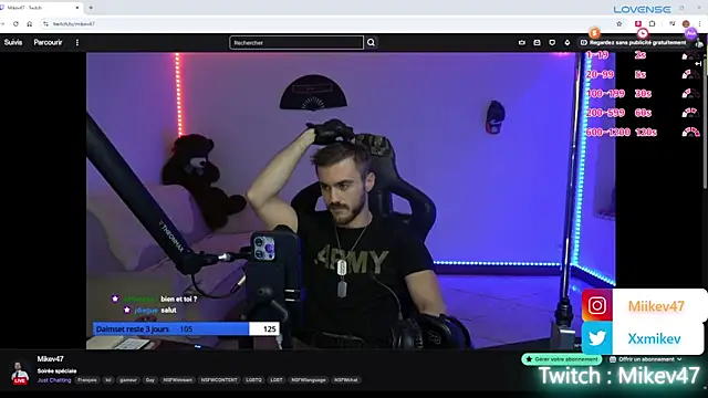 Snapshot of Mikev chatting on September 2025 06:07:01 PM Mikev online show from September 2025 06:07:01 PM