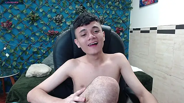 Waturox online show from December 2024 10:28:01 PM
