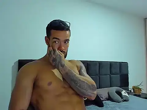 Alexander Martines online show from March 2026 11:54:02 PM