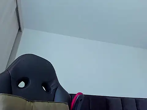 Snapshot of Alexander_Martines chatting on June 2026 02:55:02 PM Alexander Martines online show from June 2026 02:55:02 PM