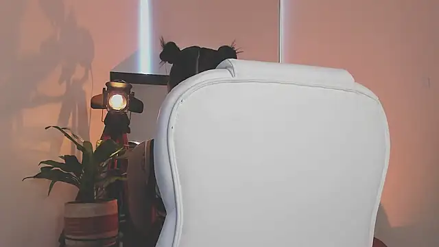 Snapshot of nahiapaws chatting on September 2025 08:53:02 PM nahiapaws online show from September 2025 08:53:02 PM