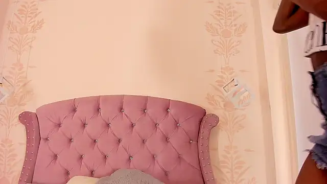 DaphneLloyd online show from September 2025 08:02:02 PM