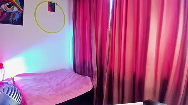 Snapshot of nicole_volkov chatting on December 2024 10:25:01 PM nicole volkov online show from December 2024 10:25:01 PM