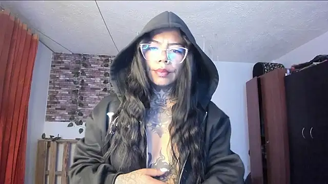 Snapshot of nicole_volkov chatting on November 2025 06:02:02 AM nicole volkov online show from November 2025 06:02:02 AM