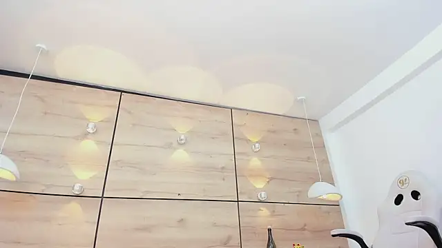 martina touss online show from March 2025 02:26:01 AM