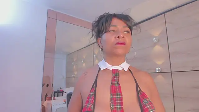 martina touss online show from October 2025 11:43:01 AM